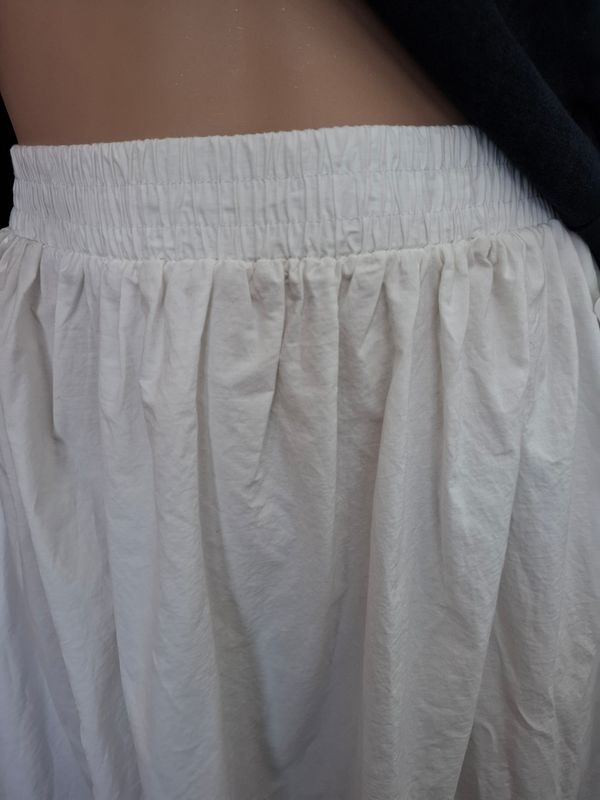 2x Ava &amp; Viv NWT white pull on midi skirt with floral trim