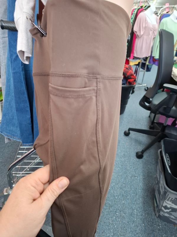 2x Livi Active brown soft capri leggings 18/20