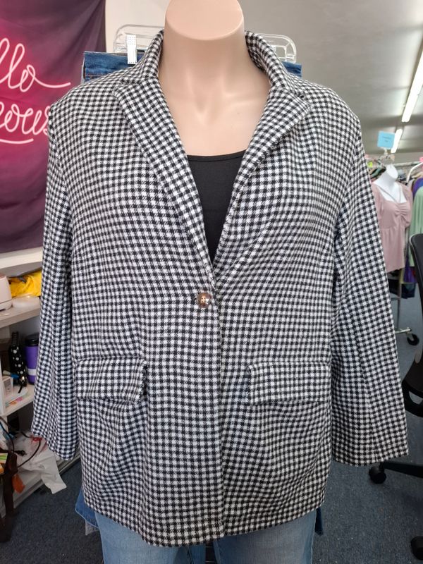 1x Blakeley plaid button front top light jacket sequin leopard