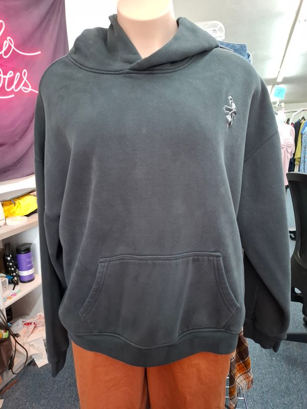 2x Brooklyn Cloth Originals black hoodie sweatshirt cross