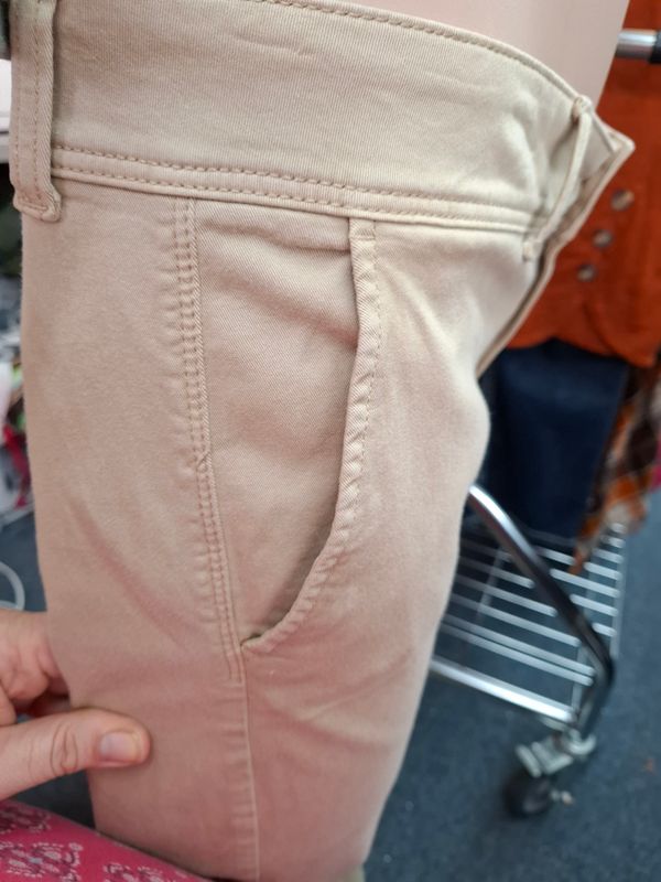 18 American Eagle khaki pants super stretch kick boot