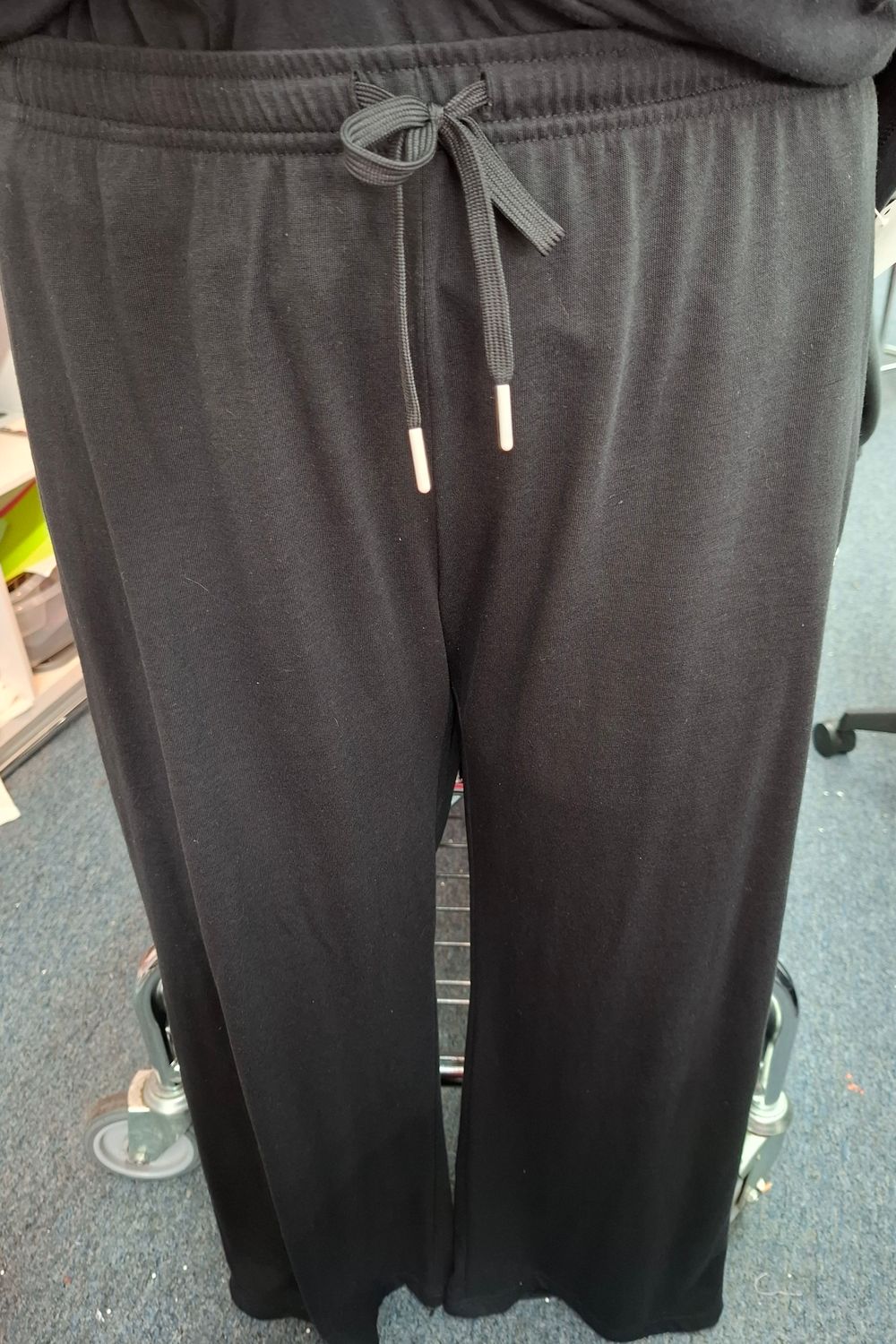 XXL Nike black wide leg athletic sweatpants pockets