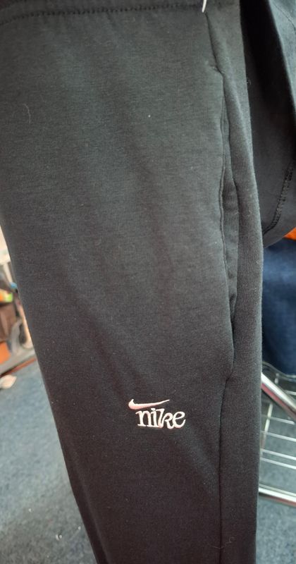 XXL Nike black wide leg athletic sweatpants pockets