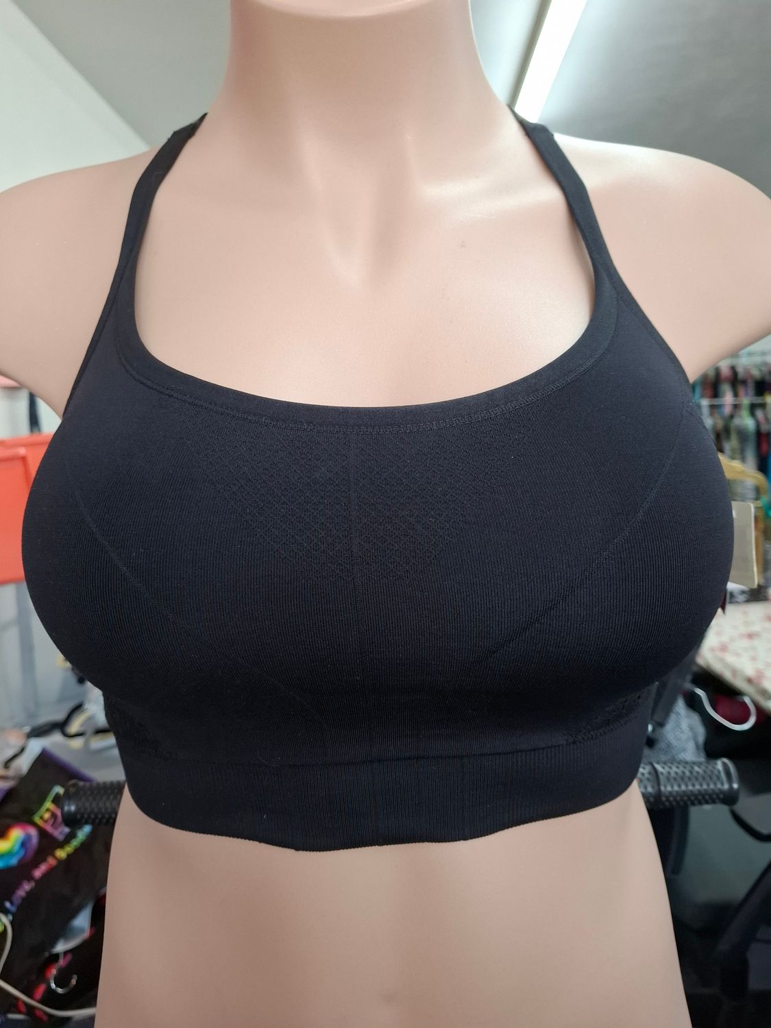 1x Torrid NWT black lace seamless bralette bra