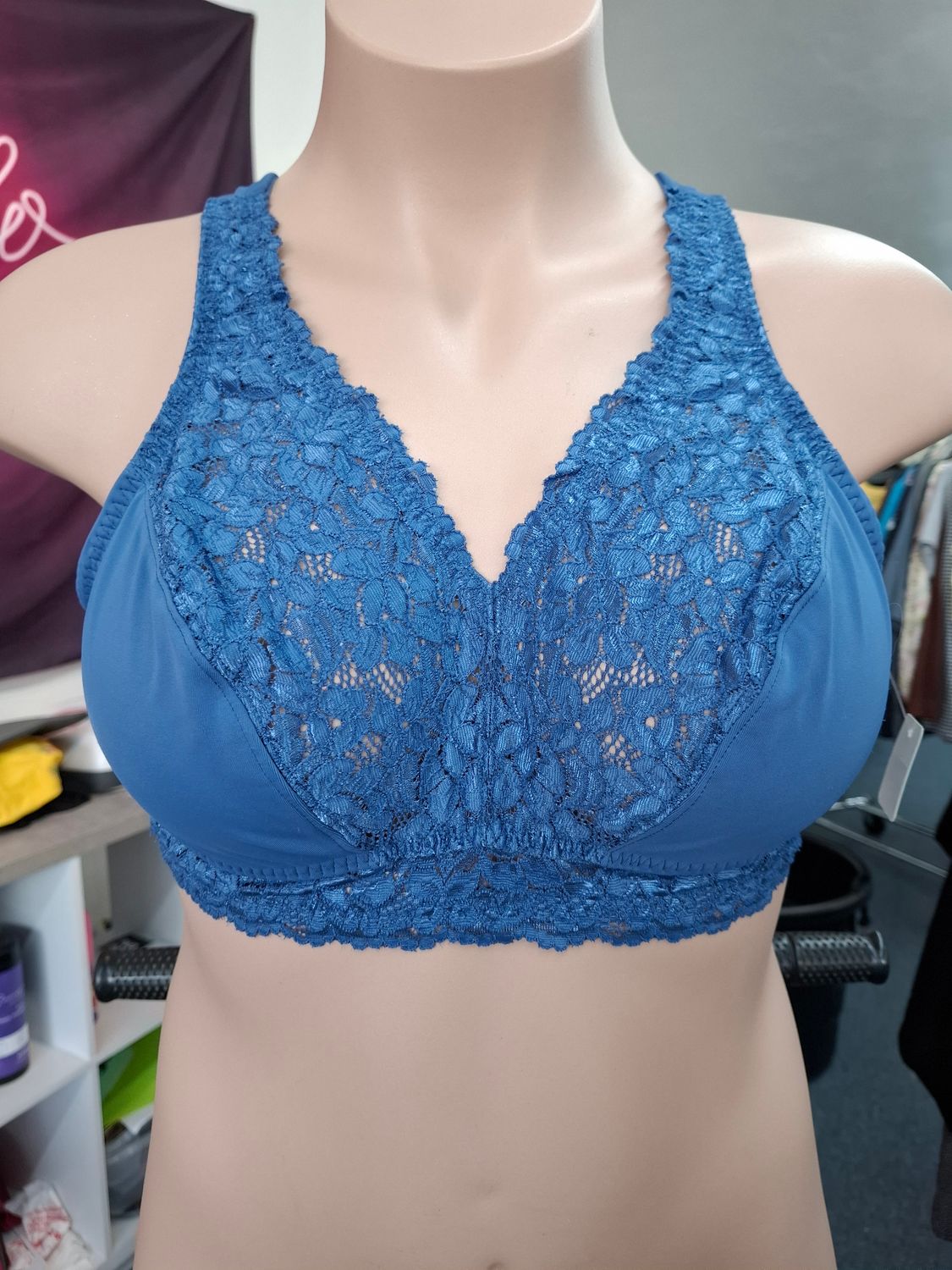 1x Breezies blue wireless lace unlined bra