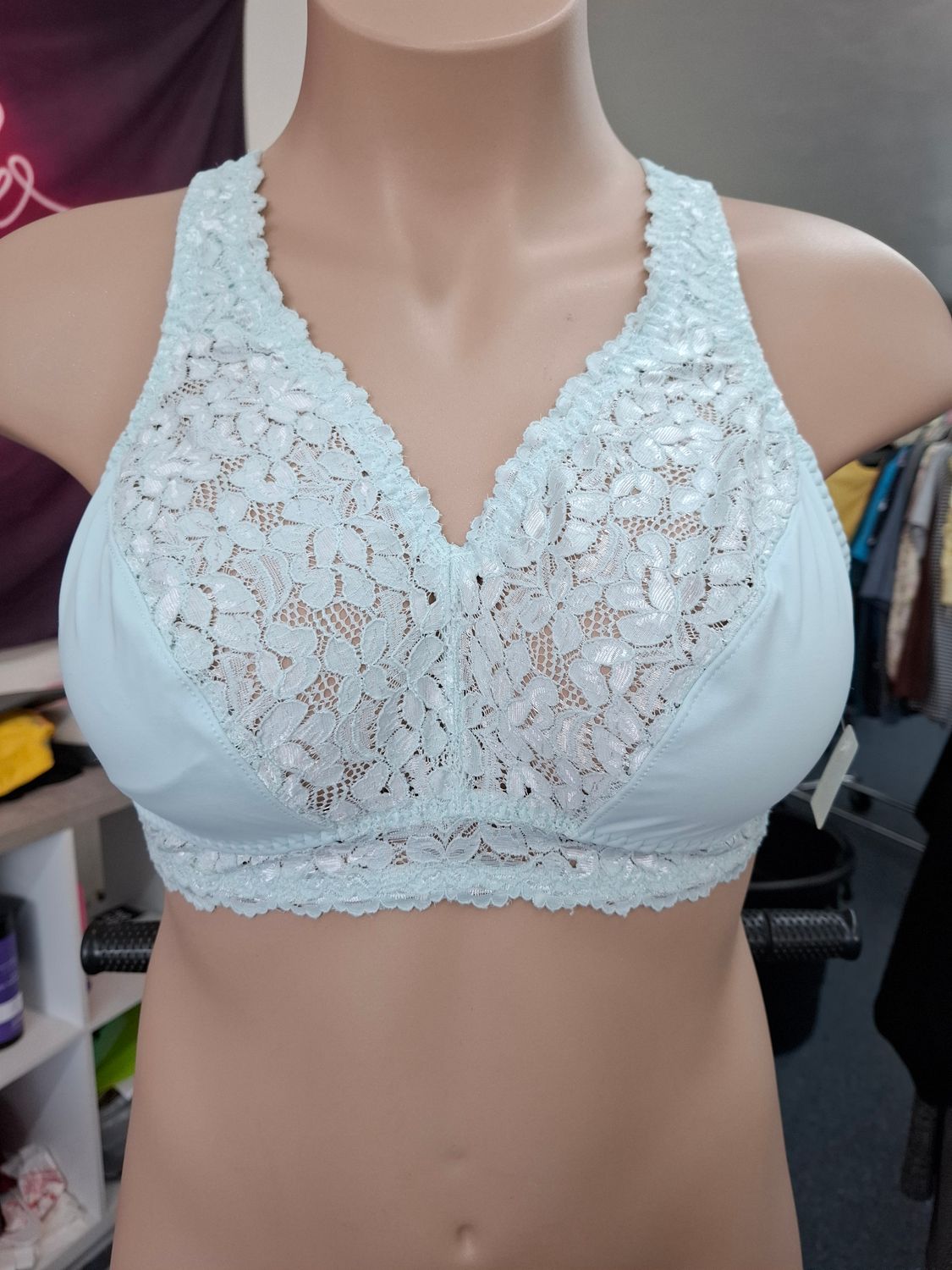 1x Breezies light blue lace wireless unlined bra