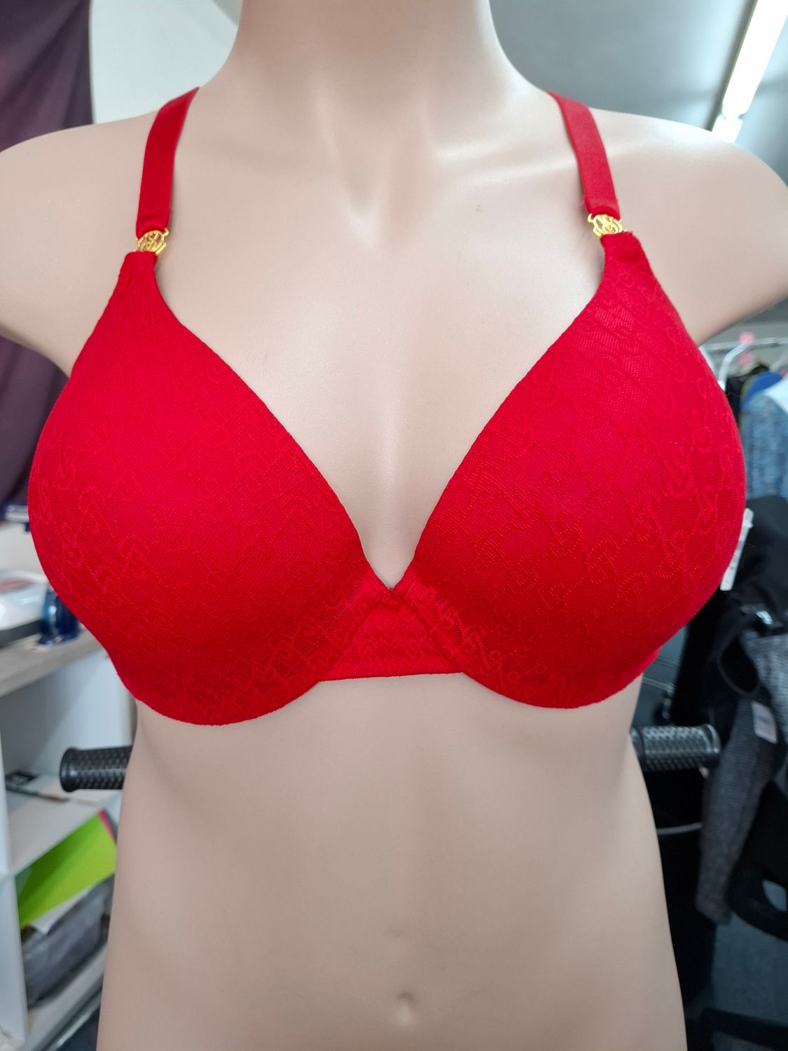 38DDD Victoria's Secret very sexi demi lace red bra