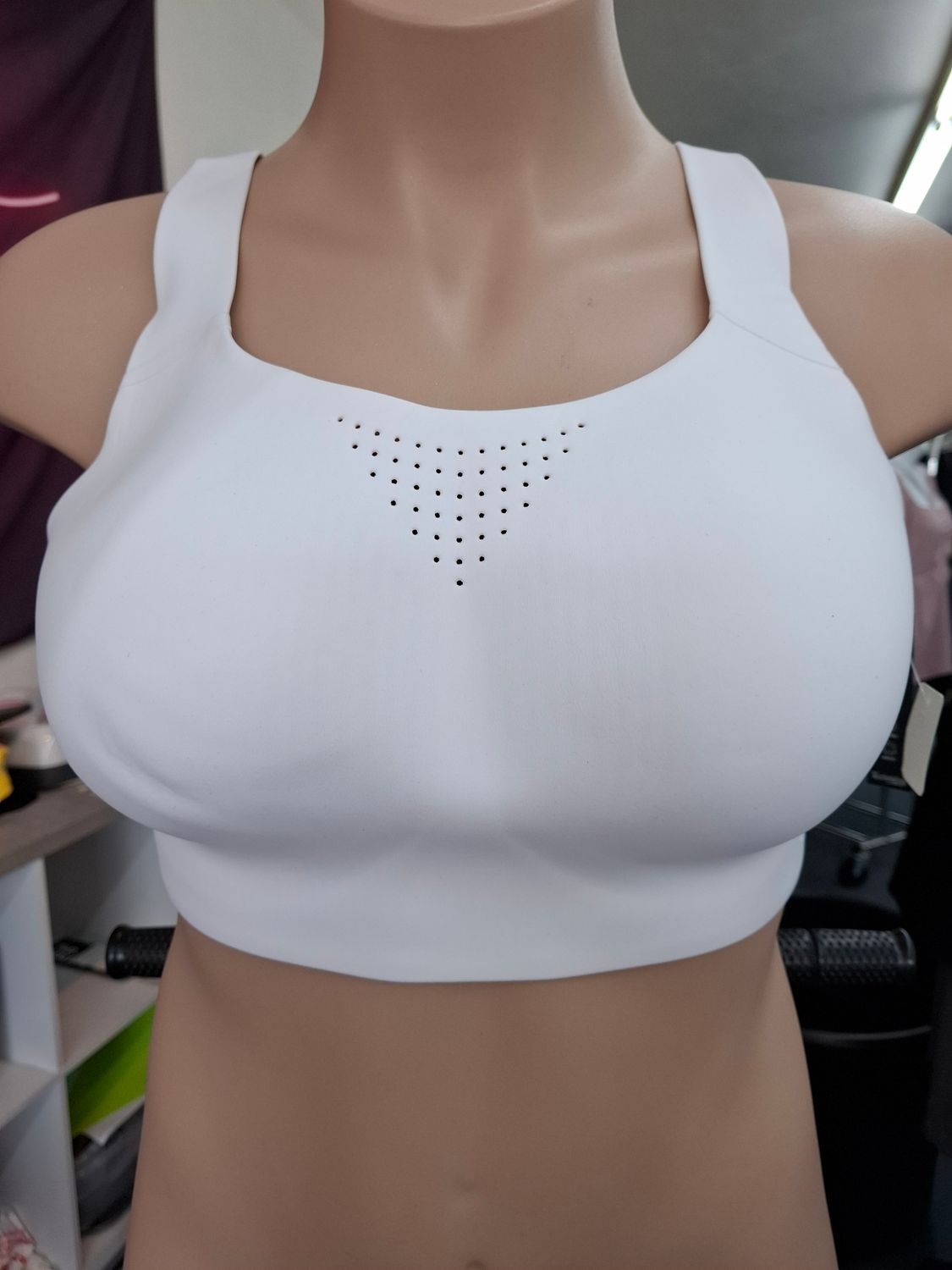 38DDD Victoria's Secret NWT white featherweight sports bra