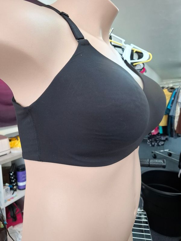 38DDD Torrid NWT wireless lightly lined black bra