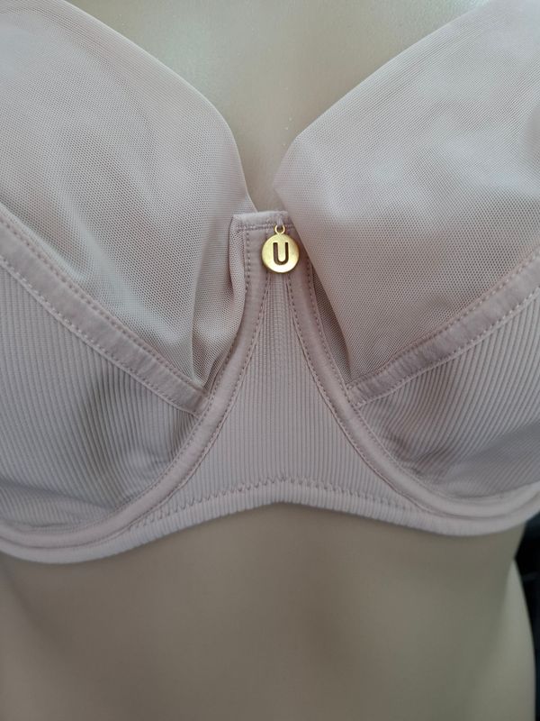 38K Understance pink balconette bra hard to find size