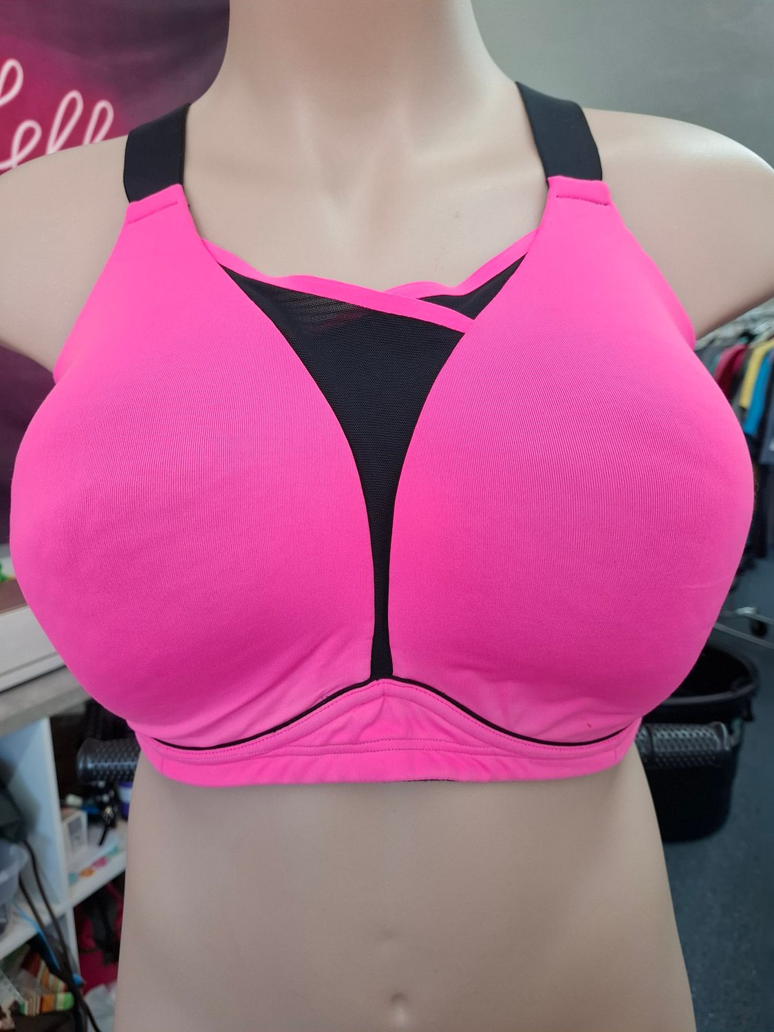 40H Livi Active pink wire free lined sports bra