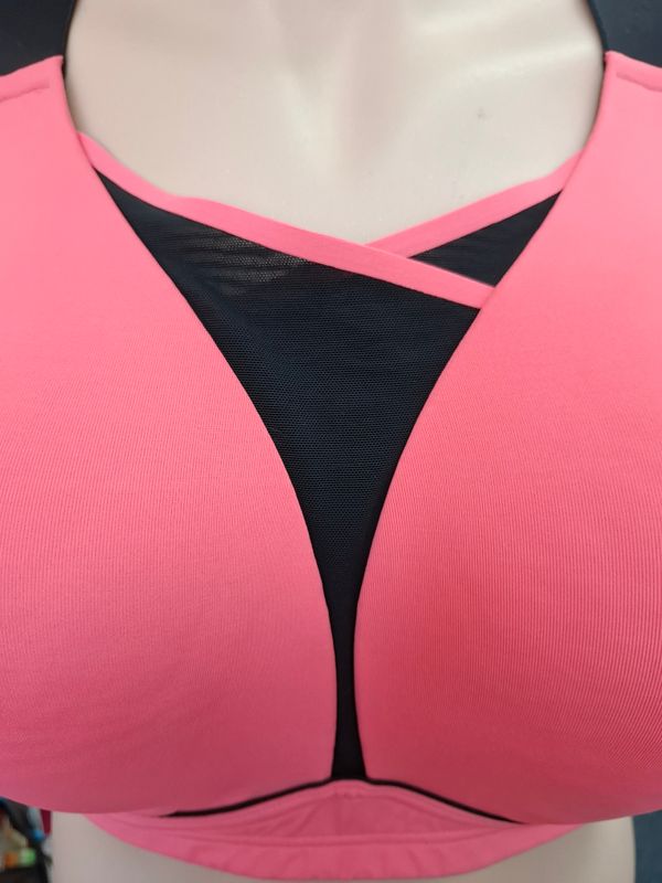 40H Livi Active salmon color lined wireless sports bra