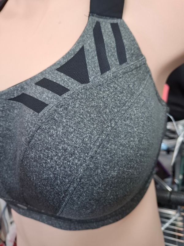 40H Livi Active gray underwire molded sports bra