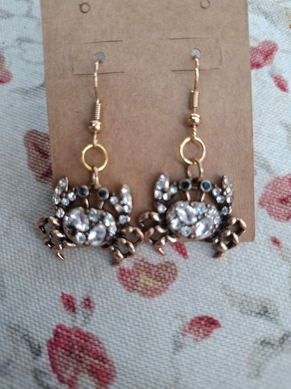 "Crabby" gold and rhinestone crab handmade earrings