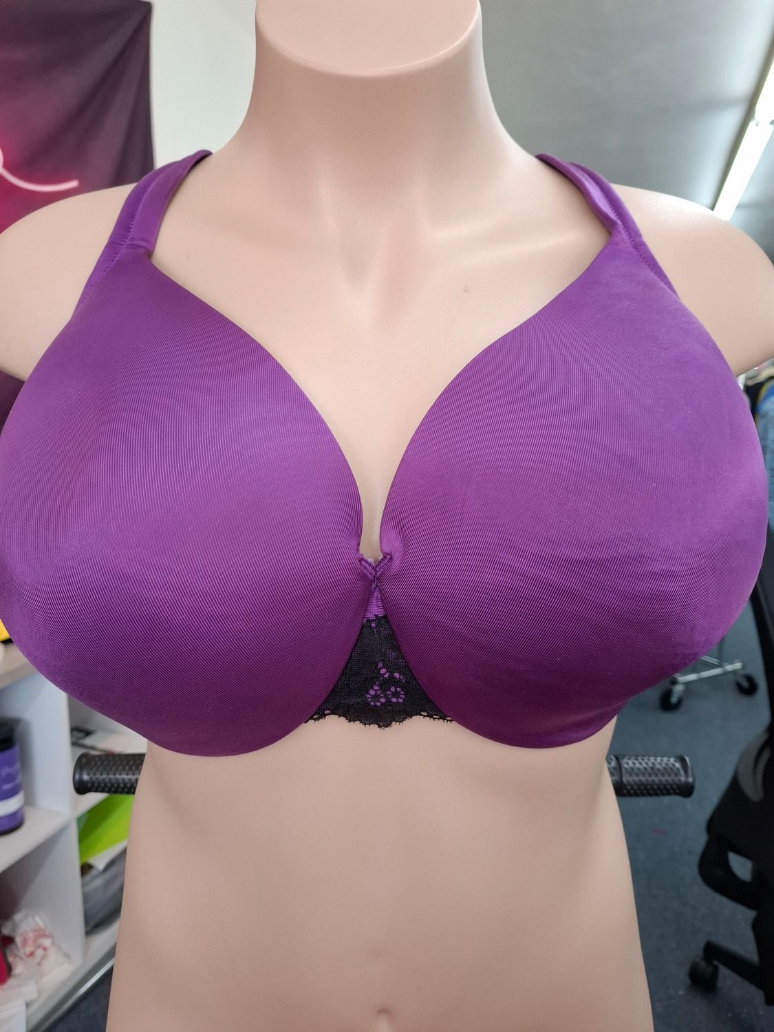 42G Cacique purple black lace accent underwire bra