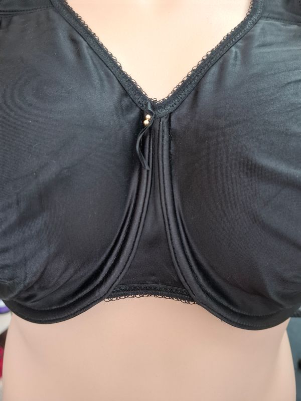 42H Wacoal black underwire balconette bra