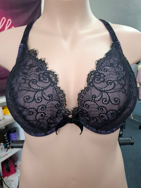 42DD Cacique purple and black lace plunge bra