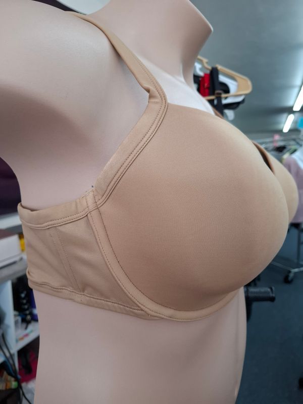 42DD Cacique light brown adjustable strap underwire bra