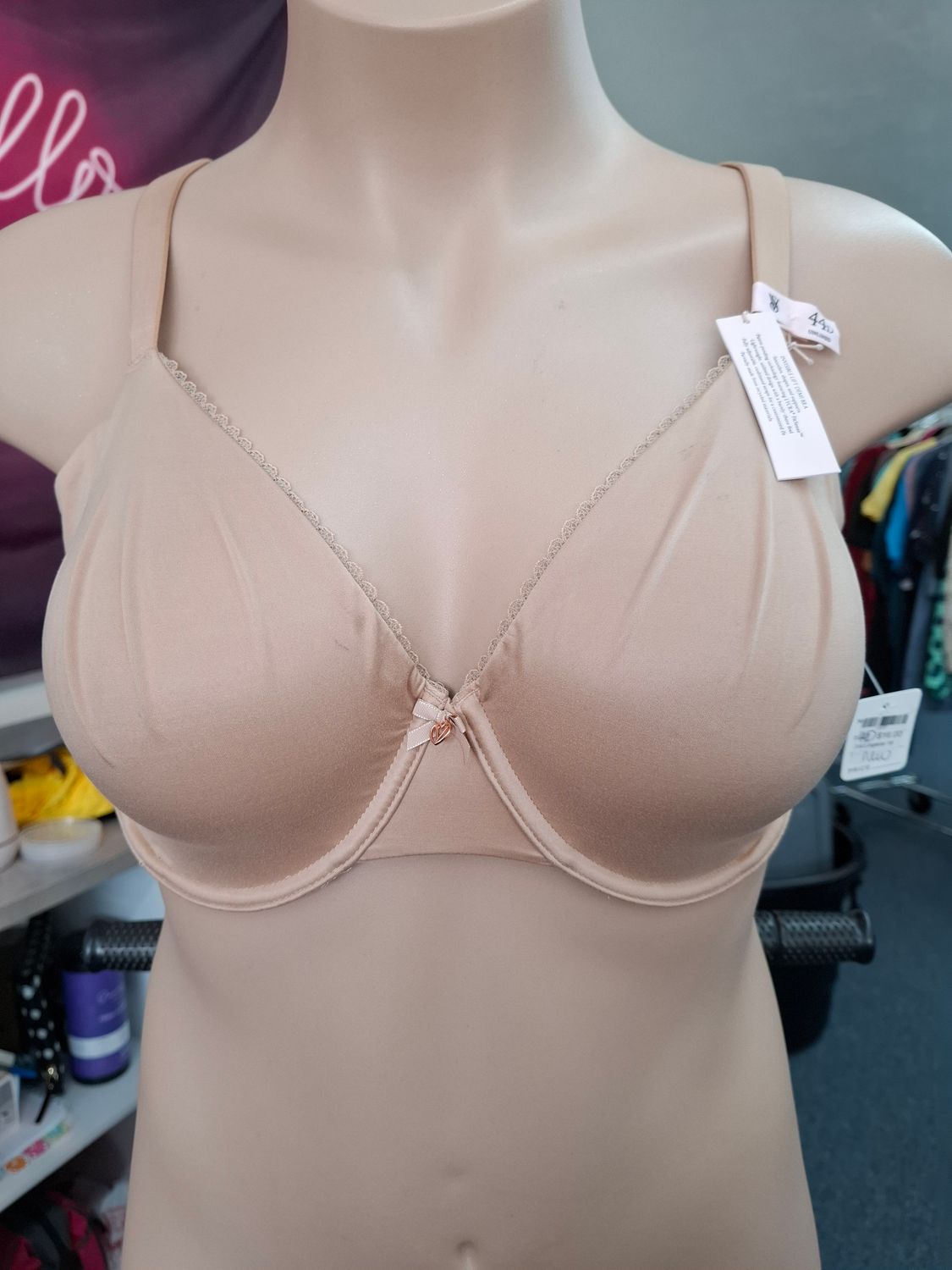 44D Victoria's Secret NWT nude unlined demi bra