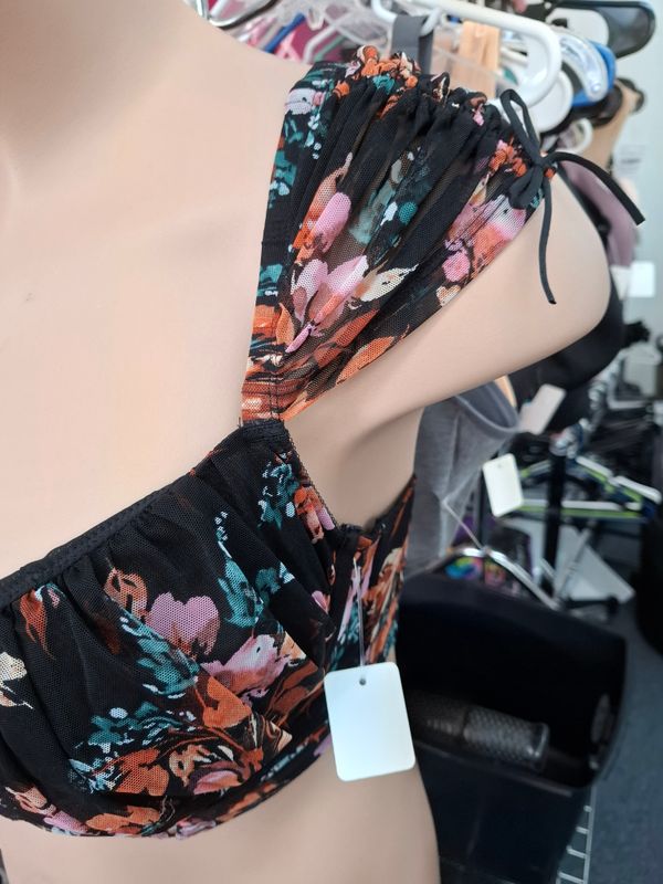 2x Torrid NWT floral cap sleeve longline mesh bra