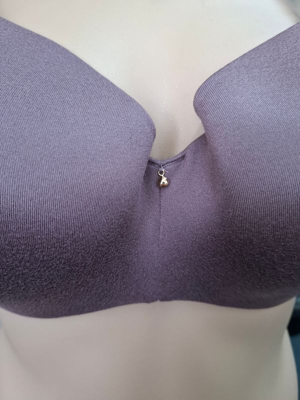 44D Cacique NWT purple lightly lined balconette