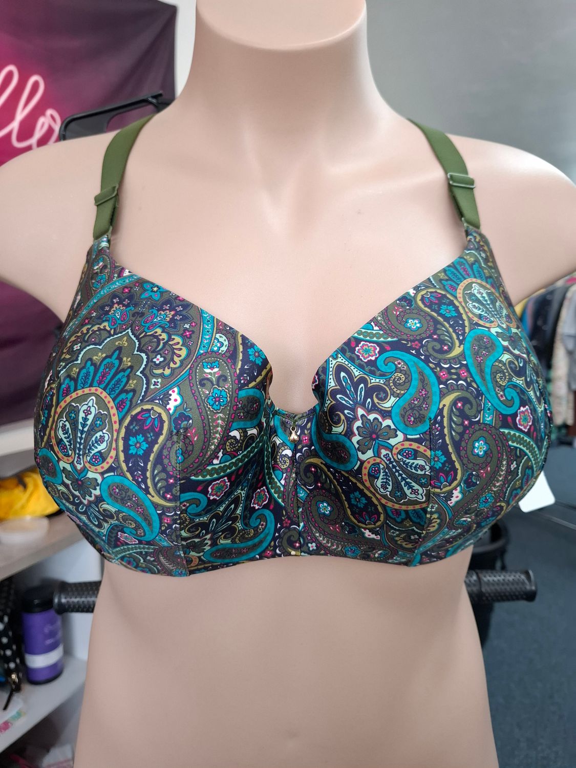 44D Cacique paisley green lightly lined balconette bra