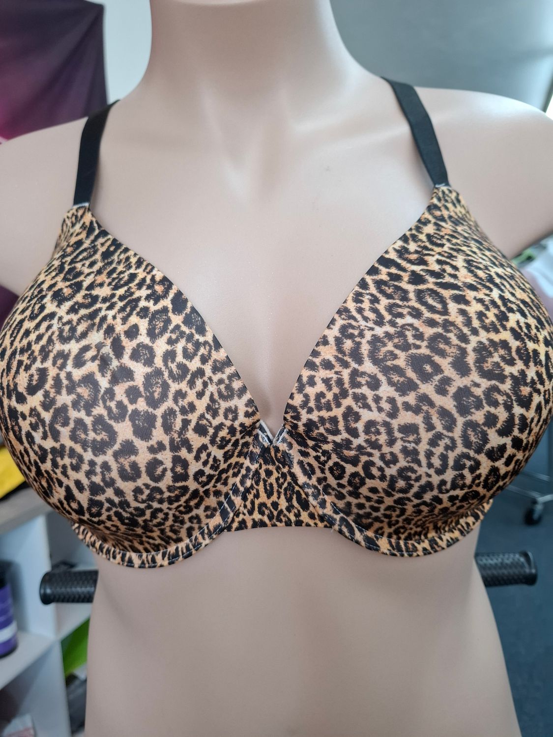44D Victoria's Secret lined demi leopard print bra