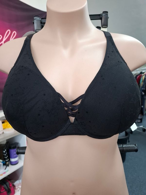 46C Torrid Curve black star print push up plunge bra