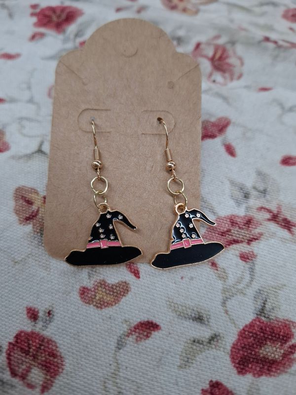 "Witchy Woman" black and pink hats Halloween earrings
