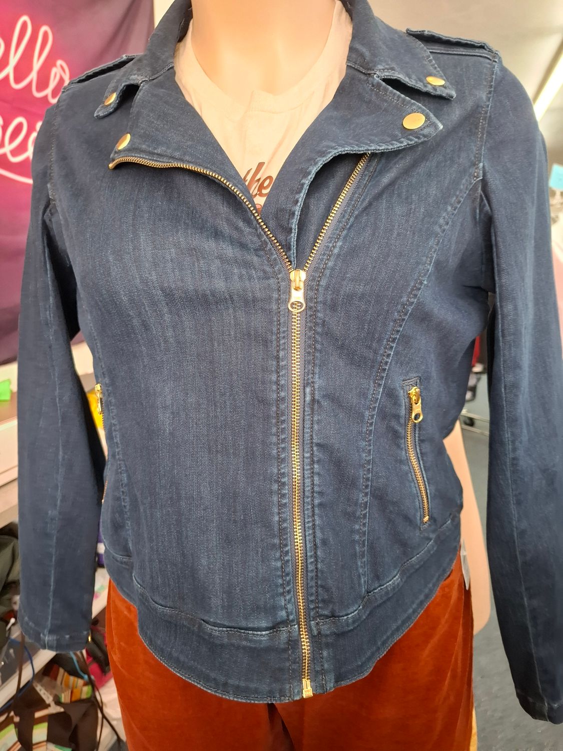 2x Torrid dark wash cropped moto jean jacket stretch