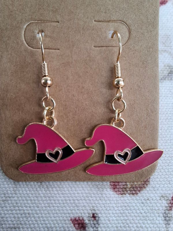 Pink and black witch hats with heart earrings Halloween