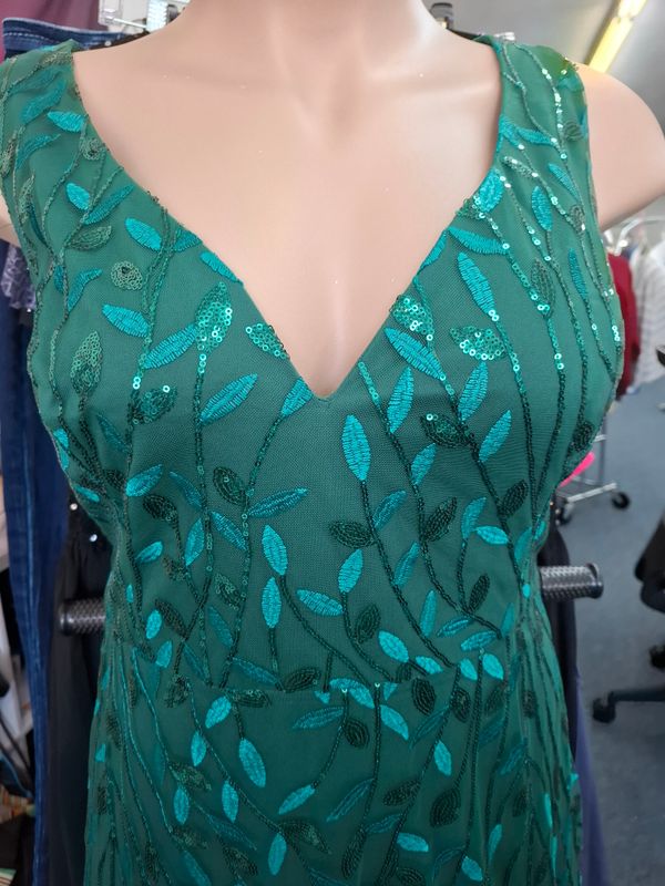 22/3x Ever Pretty long green floral sequin dress Poison Ivy