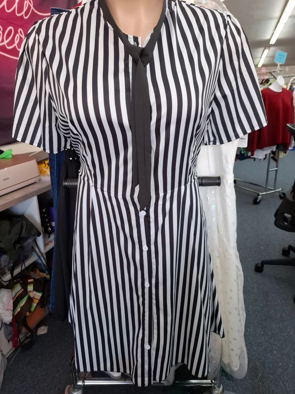 2x Beetlejuice black striped a-line dress with tie Halloween