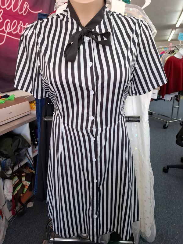 2x Beetlejuice black striped a-line dress with tie Halloween