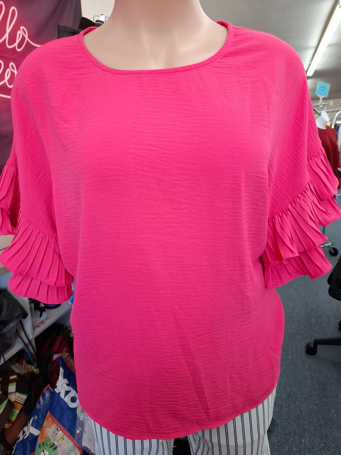 1x Oddy bright pink ruffle sleeve top Dolly costume
