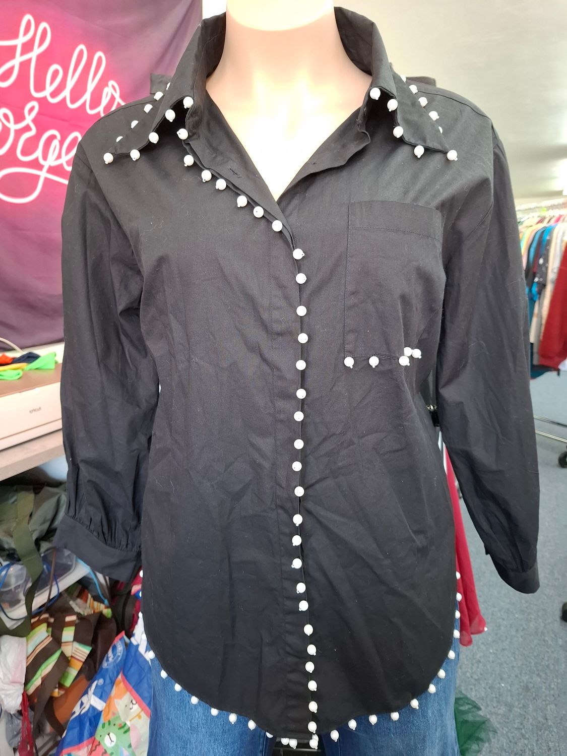 1x Me Me Me NWT black button front top with pearls Dolly