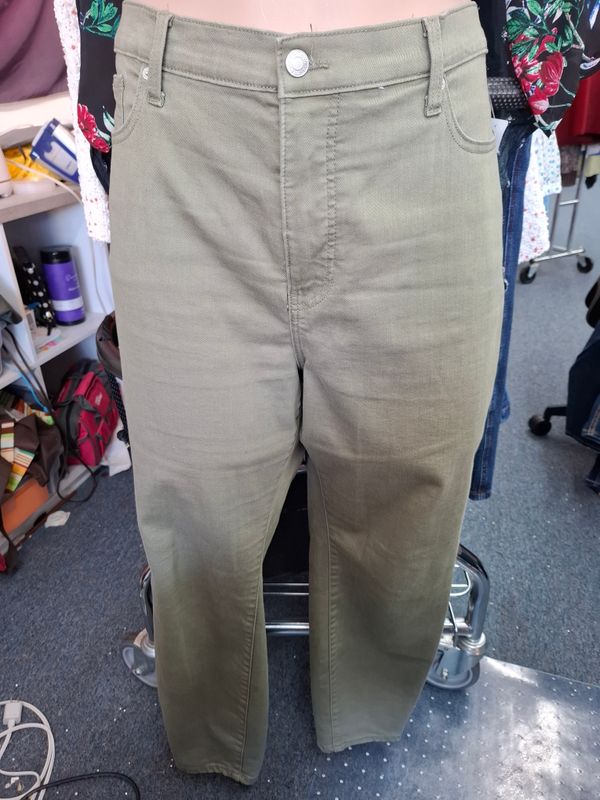 20W Maurices M Jeans Sculpt high rise skinny green denim