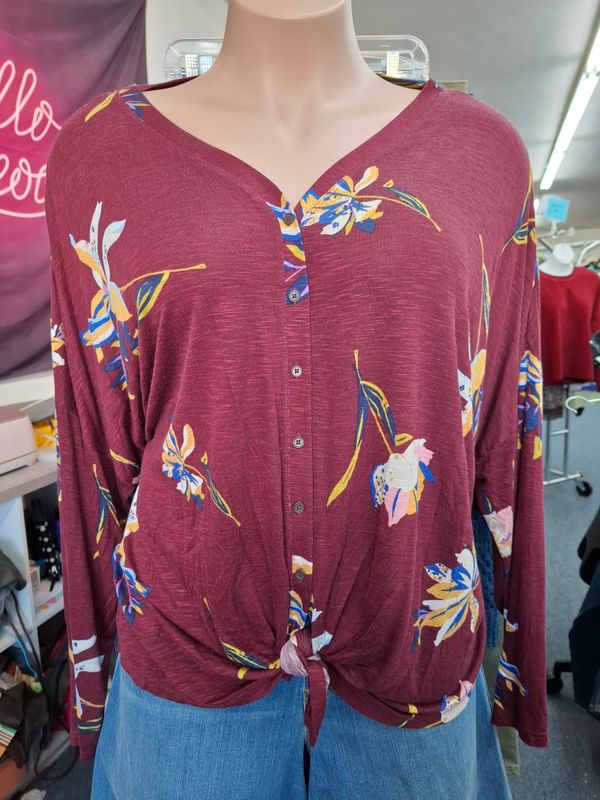 2x ANA NWT button knot front floral knit top