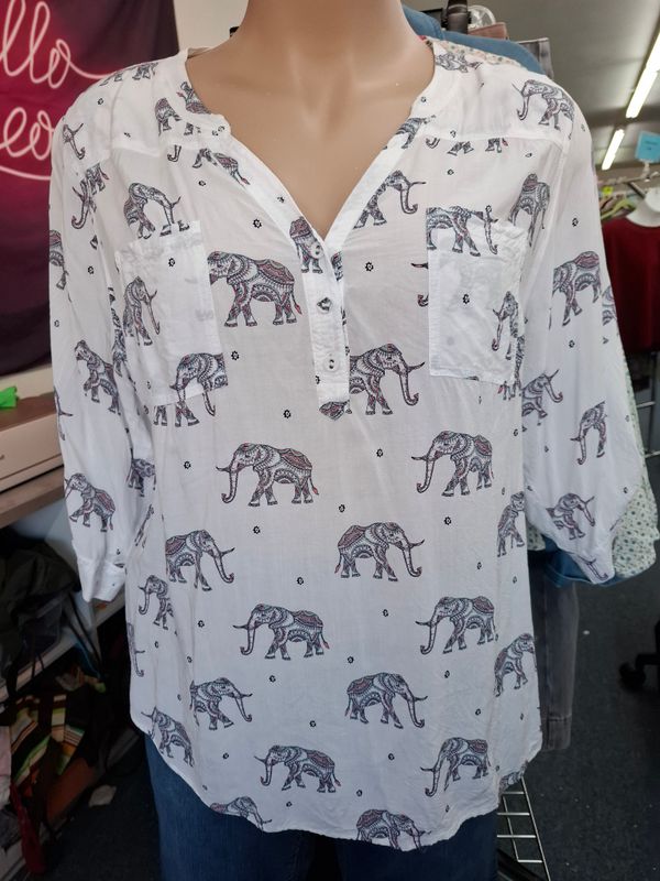 4x Torrid Harper top elephant print