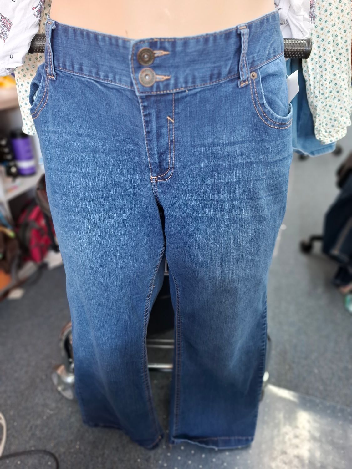 26 Maurices bootcut jeans stretchy trendy