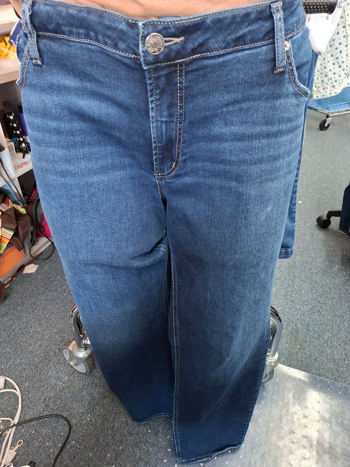 24 Silver jeans Suki straight leg denim 24x31