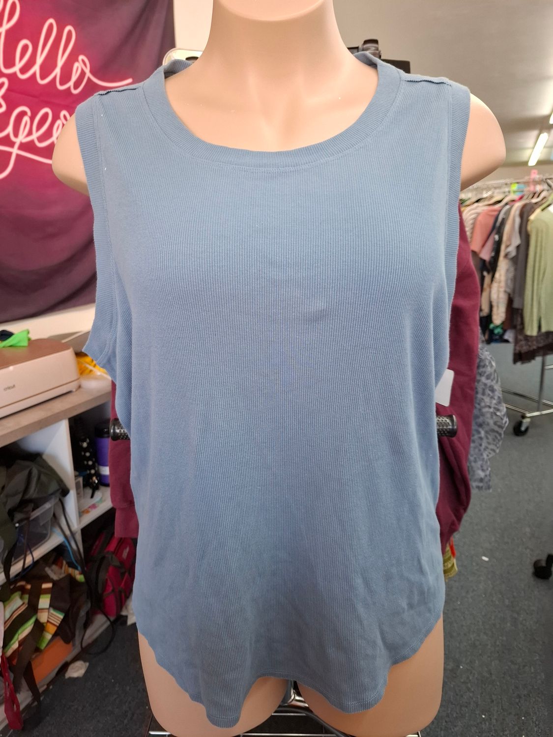 4x Maurices ribbed blue tank top