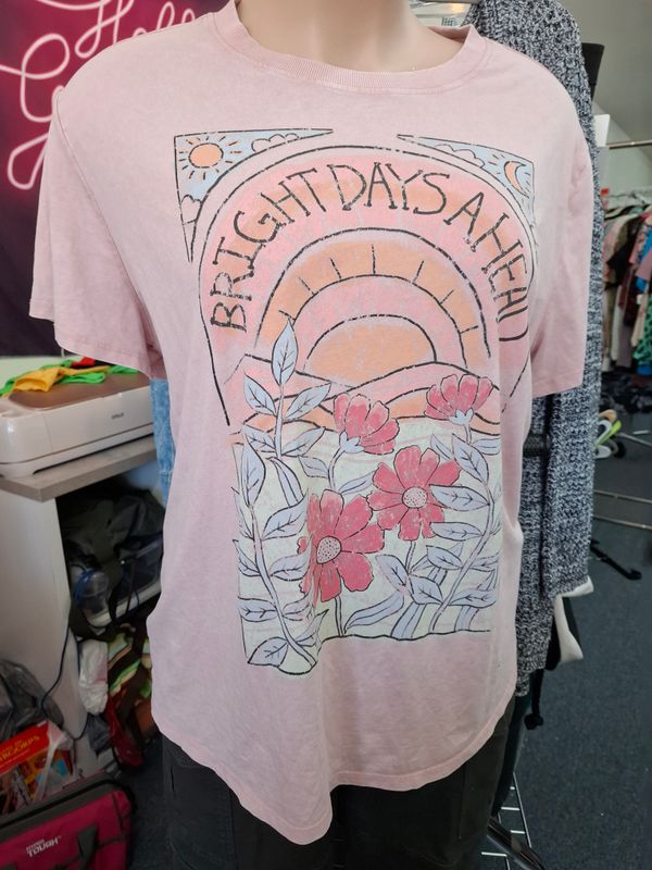2x Maurices oversized fit pink graphic tee bright days ahead
