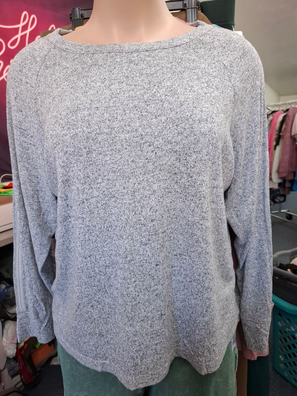 2x Sleep by Cacique soft gray long sleeve top