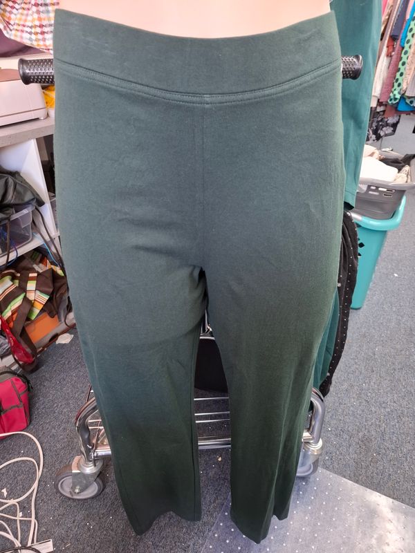 3x Old Navy NWT green pocket knit leggings