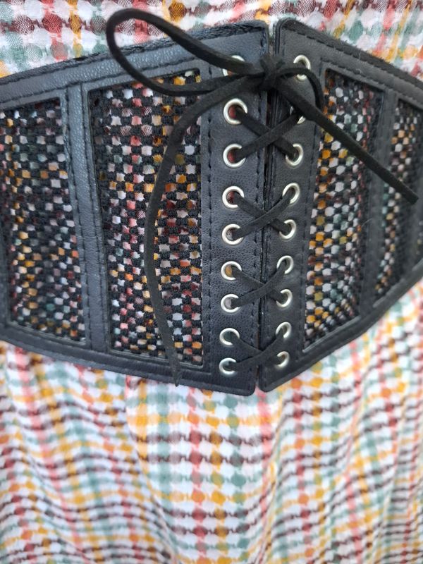 4x Torrid stretch high waist wide belt corset style