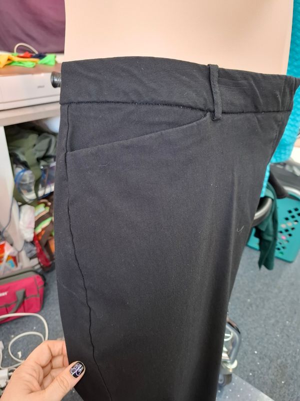 24W Worthington black stretch dress pants pockets