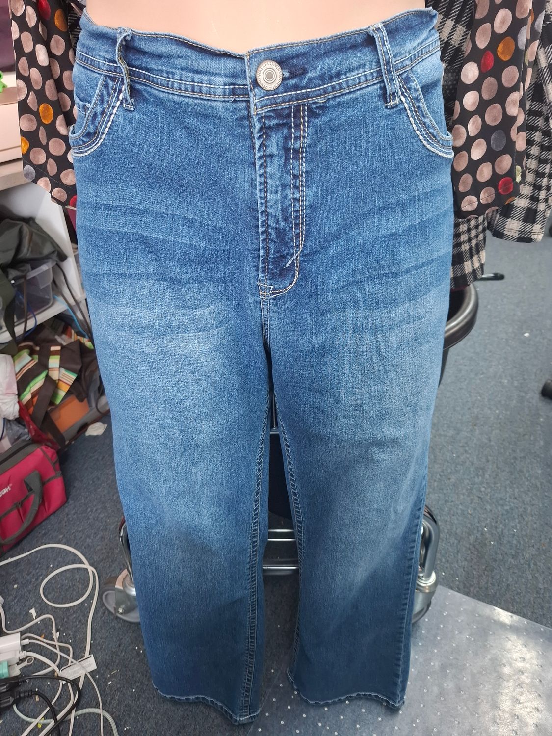 22 Wallflower The Legendary Fit bootcut jeans denim