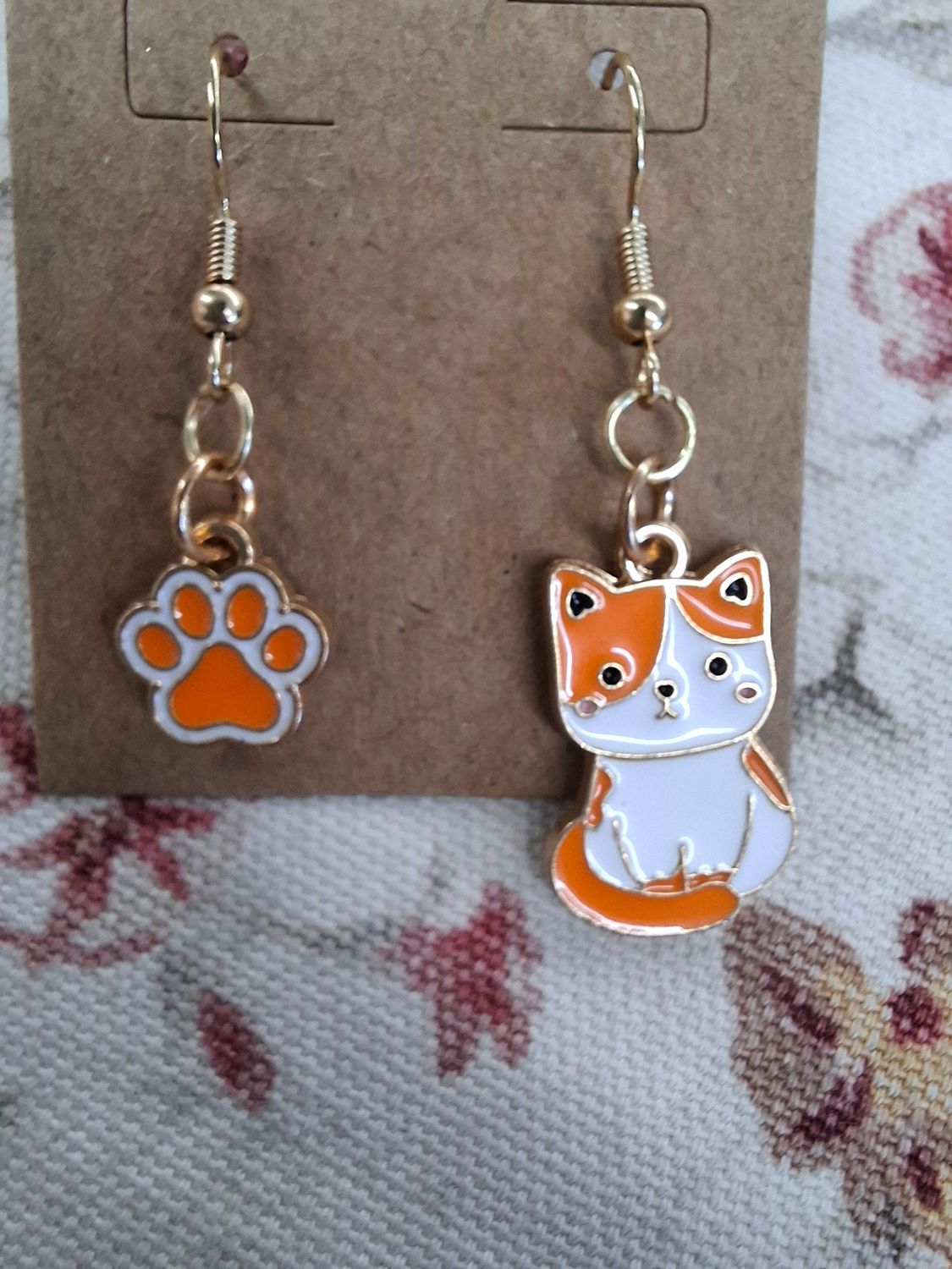Cat and paw print orange white earrings set gold post