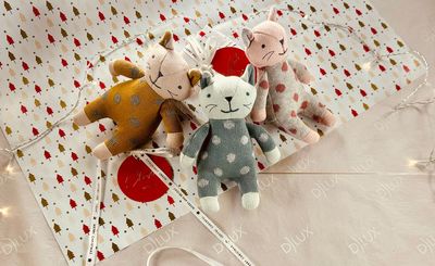 Cute Baby Kitty Comforter - Soft Cotton Knitted Toy with Gentle Rattle Sound